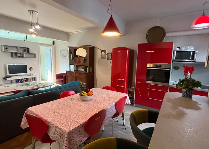 Top Central Place With 2 Bedrooms In Sofia